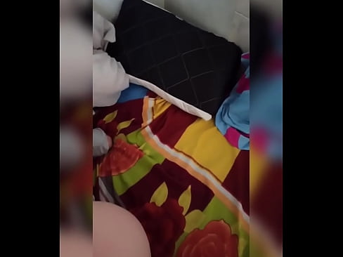❤️ השותפה שלי נשארת לבד בבית כי בעלה יוצא לחופשה ואני מנצלת את ההזדמנות לזיין אותה ולמלא לה את התחת בחלב ❤️ פורנו רוסי אצלנו ❌️❤